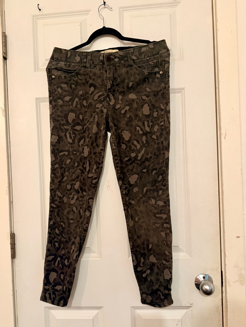 Democracy Olive Camo Leopard Print Skinny Jeans
